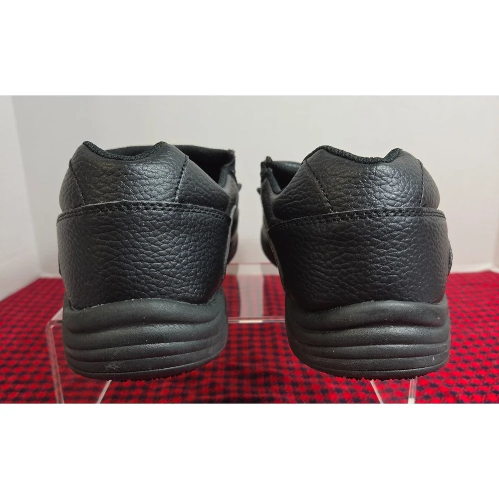 Safetrax Mens sz 9 Work Shoes Faux Leather Non Slip Black Loafers NWOB